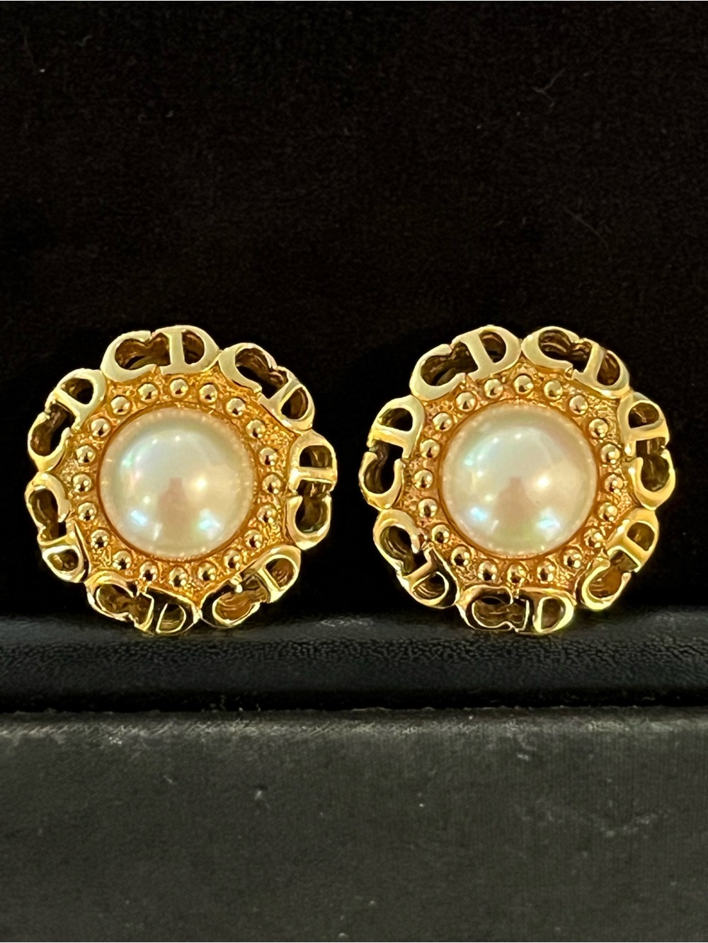 Christian Dior Germany vintage pearl logo CD logo clip-on earrings